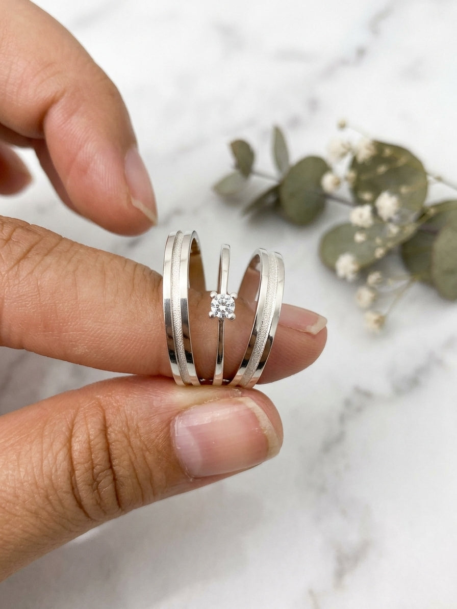 Aliança de Prata 925 Canaleta Diamantada + Solitario